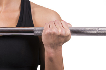 fille barre musculation